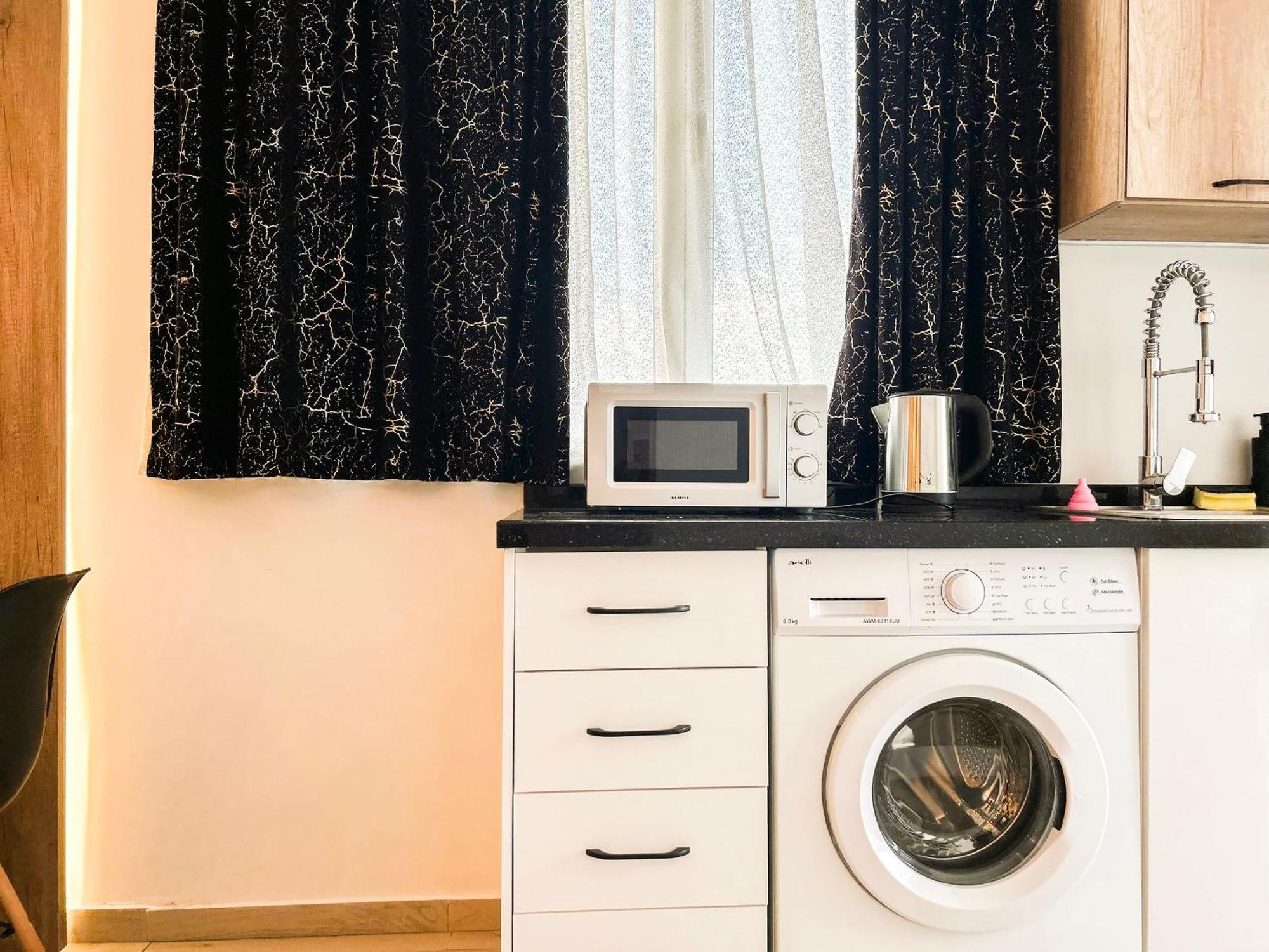 Miki Qerret Kavaje 925 Apartament *