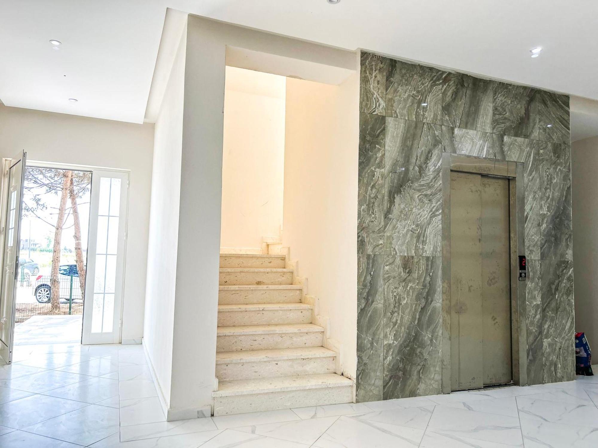 Apartament Miki Qerret Kavaje 925 *